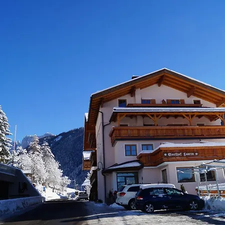 Hotel Laurin Tires